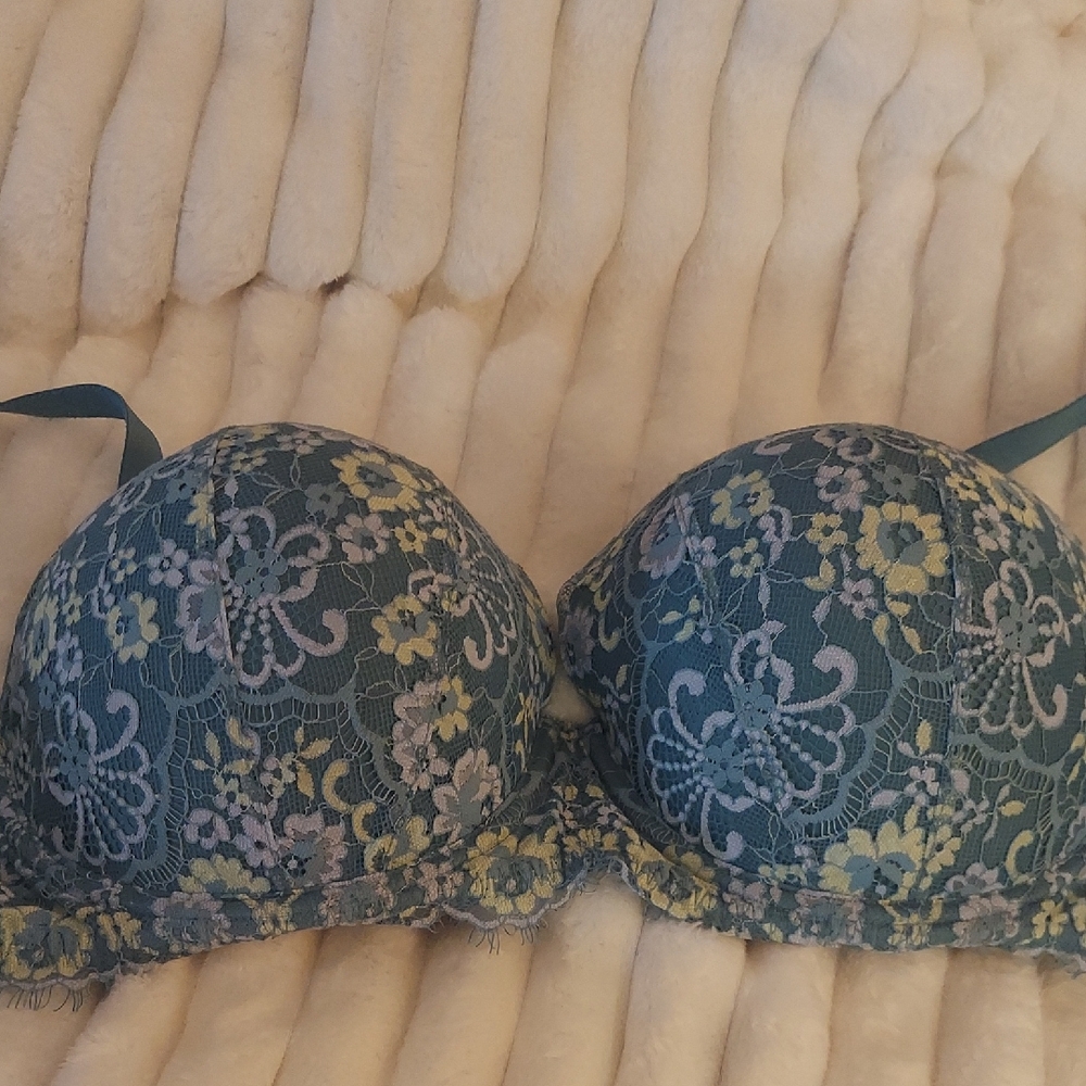 Victorias SecretFloral Lace Underwire Bra - Blue and Yellow. 38DDD
